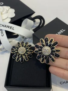 Essenceofluxury Womens Jewelry Chanel Crystals CC Logo Black Flower Earrings A39PP180 AA195577