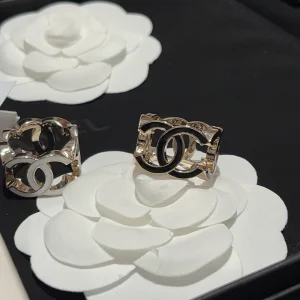 Essenceofluxury Womens Jewelry Chanel Multi CC Logo Rings A152PP180 AA196528