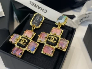 Essenceofluxury Womens Jewelry Chanel CC Logo Cross Earrings A39PP280 AA196706