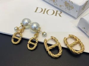 Essenceofluxury Womens Jewelry Dior Gold CD Navy Earrings with Pearl A39PP180 AA198664