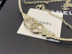 Essenceofluxury Womens Jewelry Chanel Crystals CC Logo Arrow Necklaces A39PP280 AA200206