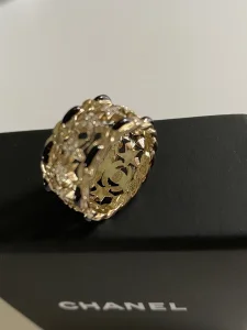 Essenceofluxury Womens Jewelry Chanel Crystals CC Logo Star Rings A152PP180 AA200459