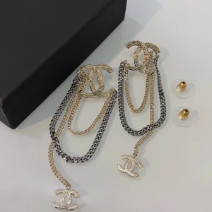 Essenceofluxury Womens Jewelry Chanel Crystals CC Logo Chain Earrings A39PP180 AA200922