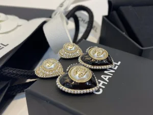 Essenceofluxury Womens Jewelry Chanel CC Crystals Heart Pendant Earrings A39PP180 AA201410