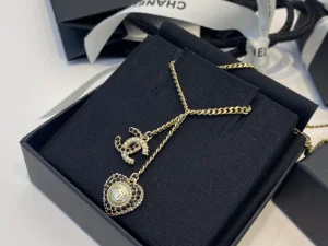 Essenceofluxury Womens Jewelry Chanel Crystals CC Heart Pendant Necklaces A39PP180 AA201413