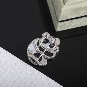 Essenceofluxury Womens Jewelry Van Cleef Arpels Lucky Animals Panda Brooch A205PP380 AA201945