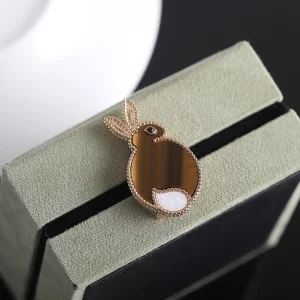 Essenceofluxury Womens Jewelry Van Cleef Arpels Lucky Animals Ribbit Brooch A205PP380 AA201951