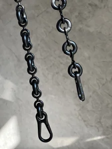 Essenceofluxury Womens Strap You Loewe Donut Chain Shoulder Strap in Black A104PP280 AA201984