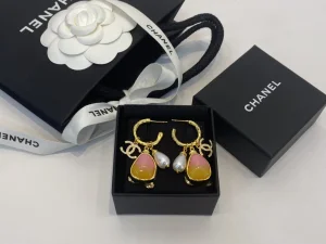 Essenceofluxury Womens Jewelry Chanel CC Logo Pendant Earrings A39PP180 AA202114