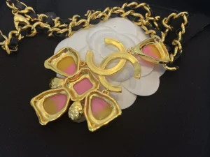 Essenceofluxury Womens Jewelry Chanel Gold CC Logo Pendant Necklace A39PP280 AA202111