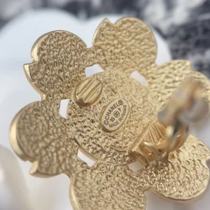Essenceofluxury Womens Jewelry Chanel Gold Multi CC Logo Earrings A205PP180 AA203866