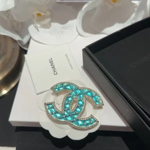 Essenceofluxury Womens Jewelry Chanel CC Logo Crystals Brooch Blue A173PP280 AA204310