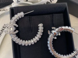 Essenceofluxury Womens Jewelry Chanel Crystals CC Logo Earrings A39PP180 AA205125