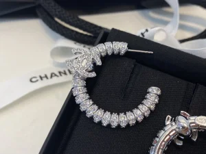 Essenceofluxury Womens Jewelry Chanel Crystals CC Logo Earrings A39PP180 AA205125