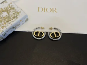 Dior 30 Montaigne Earrings