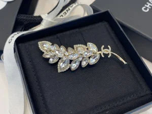 Chanel Crystals CC Wheat Brooch