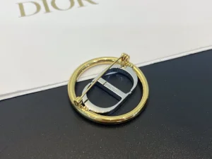 Dior 30 Montaigne CD Round Brooch