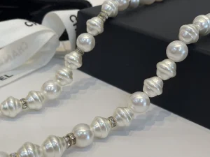 Chanel CC Logo Pearls Necklaces