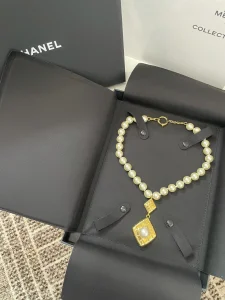 Chanel Pearls Pendant Necklaces