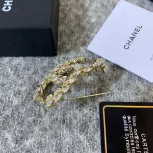 Chanel Crystals CC Gold Metal Brooch