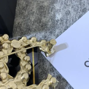 Chanel Crystals CC Gold Metal Brooch