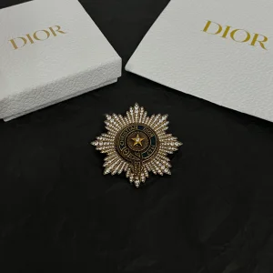 Dior Buffalo Star Brooch Gold