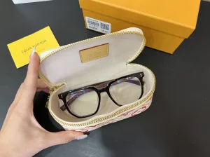 Louis Vuitton Sunglasses Pouch White Pink